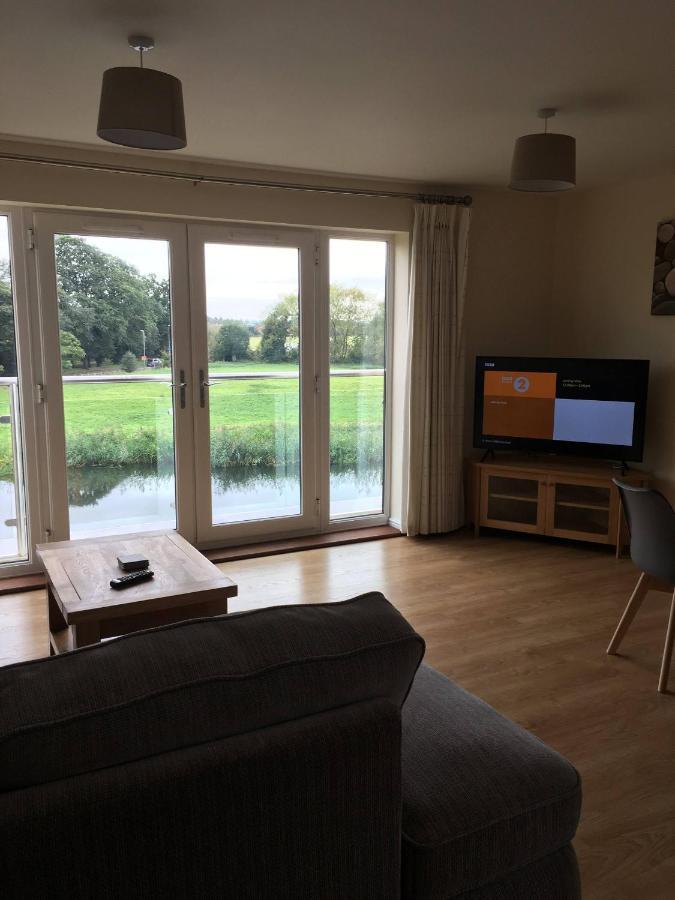 סנט נאוטס Penthouse Apartment On The River - 65 Skipper Way מראה חיצוני תמונה